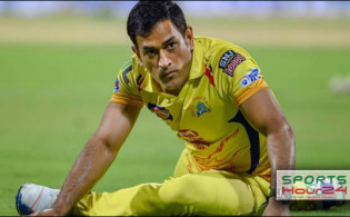 ভক্তদের জন্য চরম দুঃসংবাদঃ ফাইনাল জিতেই হাসপাতালে ভর্তি হলেন ধোনি