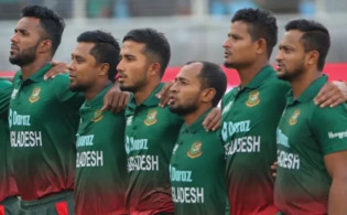 টি-টেন লিগে সরাসরি চুক্তিতে দল পেয়েছেন যে ক্রিকেটার