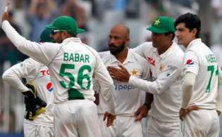 ভারতের ব্যর্থতায় পাকিস্তানের জন্য সুখবর