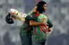 হঠাৎ মাহমুদউল্লাহকে নিয়ে মুশফিকের স্ট্যাটাস