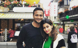ক্রিকেটারপত্নীদের স্ট্যাটাসে বিব্রত বিসিবি