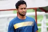 যে চার ব্যক্তিকে ফেসবুকে ফলো করেন সাকিব