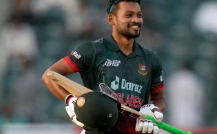 রশিদ খানের নাগিন ছবির জাবাব দিয়ে বড় স্কোর বাংলাদেশের