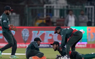 কিছুটা জটিল সমীকরণে বাংলাদেশের সুপার ফোরে যাচ্ছে