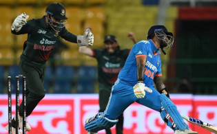 ভারতের ব্যাটিং লাইন তছনছ করে দিচ্ছে বাংলাদেশের বোলাররা দেখুন স্কোর