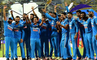 এ কেমন এশিয়াকাপ ফাইনাল ৭ ওভারেই জয়ী হলো ভারত