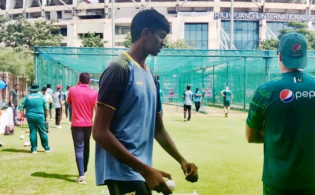 অবাক ক্রিকেট বিশ্বঃ পাকিস্তান দলে ভারতীয় ক্রিকেটার