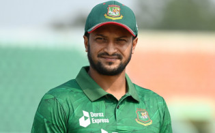 চরম ইনজুরিতে সাকিব, অনিশ্চিত বিশ্বকাপের প্রথম ম্যাচেও