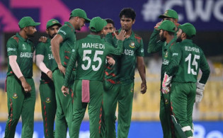 আউট আউট আউটঃ আবারও উইকেট তুলে নিল বাংলাদেশ, দেখুন সর্বশেষ স্কোর