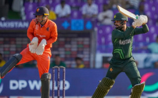 নেদারল্যান্ডসকে যত রানের লক্ষ্য দল পাকিস্তান