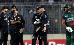 অবাক ক্রিকেট বিশ্বঃ বাংলাদেশকে চ্যালেঞ্জ জানাতে প্রস্তুত চেন্নাইয়ের ঘরের ছেলে