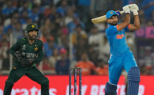 পাকিস্তানের বোলারদের নিয়ে ছেলে খেলা করে ভারতের বিশাল জয়