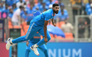 পাকিস্তান শিবিরে ভারতের প্রথম উইকেট আঘাত, দেখুন সর্বশেষ স্কোর