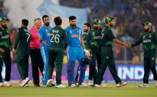 বিশ্বমঞ্চে ভারতের কাছে পাকিস্তান যখন বিড়াল ছানা