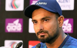 অবাক ক্রিকেট বিশ্বঃ সাংবাদিকদের সঙ্গে লিটন দাসের অদ্ভুত আচারন (ভিডিও)