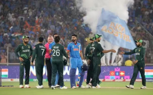 বাবর-রিজওয়ান ধুয়ে দিলেন সাবেক ক্রিকেটাররা (ভিডিও)