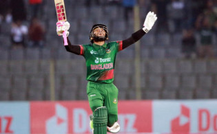 ভারতের বিপক্ষে ম্যাচে দারুন এক মাইলফলকের সামনে দাঁড়িয়ে আছে মুশফিক