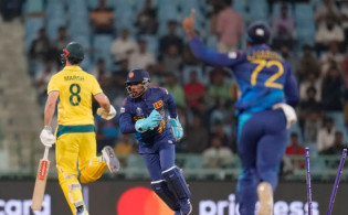 অবশেষে স্বস্তি পেল অস্ট্রেলিয়া, অপেক্ষায় লঙ্কানরা