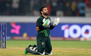 আইনি জটিলতায় রিজওয়ান: পাক ক্রিকেটারের বিরুদ্ধে আদালতে অভিযোগ
