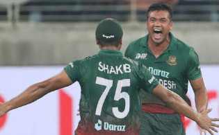 টাইগার শিবিরে জোড়া দুঃসংবাদঃ প্রোটিয়াদের বিপক্ষে অনিশ্চিত তাসকিন-সাকিব