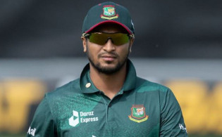 এখন কাটেনি সাকিব ধোঁয়াশা