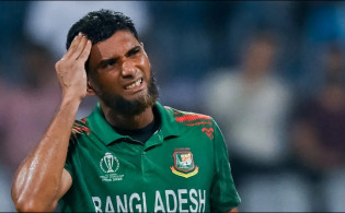 পুরান চালে ভাতে বাড়ে তা বুঝিয়ে দিল মাহমুদউল্লাহ