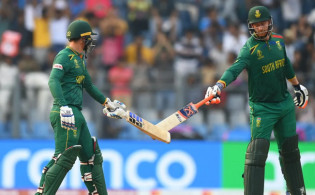 প্রোটিয়াদের রানের পাহাড় দেখে কলিজার পানি শুকিয়ে গেল বাংলাদেশের