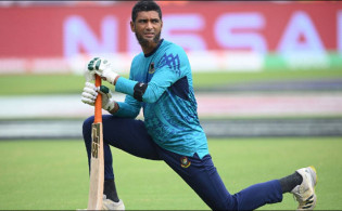 বিশ্বকাপে বাংলাদেশের ভাগ্য ঘুরে দাঁড়াতে পারে মাহমুদউল্লাহর ব্যাটে
