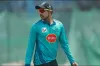 দারুন ফর্মে ফিরে সৌম্যর ৪ উইকেট