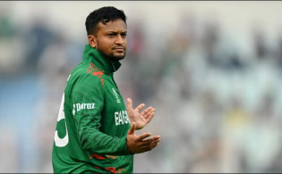 ‘সাকিবকে দল থেকে বের করে দেওয়া উচিত’’