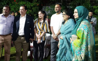 একদিকে হারের পর হার, অন্য দিকে নৈশভোজে উজ্জ্বীবিত সাকিবরা
