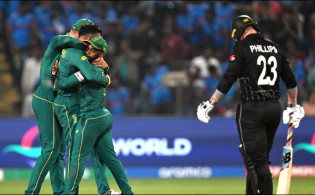 দারুন ফর্মে থাকা নিউজিল্যান্ডকে উড়িয়ে দিল দক্ষিণ আফ্রিকা