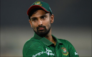 ‘আমাদের নিয়ে কে কী বলছে দেখার সময় নেই’