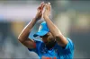 ‘সেজদা’ দিতে পারল না মোহাম্মদ শামি