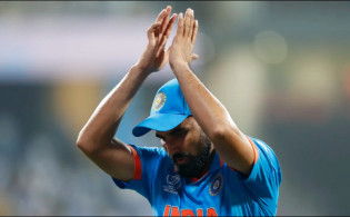 ‘সেজদা’ দিতে পারল না মোহাম্মদ শামি