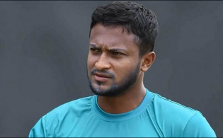 অবাক ক্রিকেট বিশ্বঃ বিশ্বকাপের মাঝপথে নতুন চুক্তিতে সাকিব