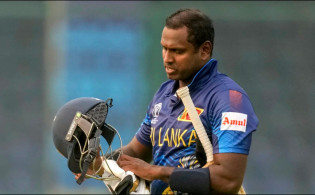 খেলা শেষে মেলানো হয়নি হাত, যা বললেন ম্য়াথিউজ