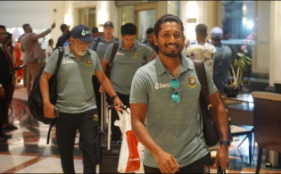 বিশ্বকাপের লক্ষ্যে দেশ ছাড়ার আগে ভক্তদের বিশেষ বার্তা দিলেন বিজয়