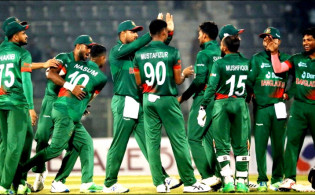 এগিয়ে গেল বাংলাদেশ