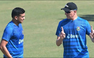 শেষ বেলায় ডোনাল্ডকে নিয়ে মুখ খুললেন তাসকিন