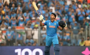 নিউজিল্যান্ডকে বিশাল রানের টার্গেট দিলো ভারত, দেখে নিন সর্বশেষ স্কোর