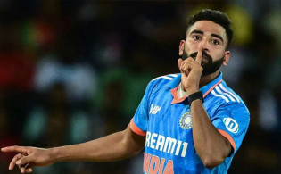 সেমিফাইনালের আগেই হোঁচট খেলেন ভারতীয় পেসার