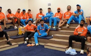 হারের পর  ভারতের ড্রেসিং রুমে অদ্ভুত নিস্তব্ধতা (ভিডিওসহ)