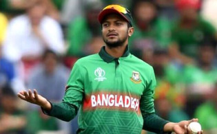 ফের নতুন বিতর্কের জন্ম দিয়ে সমালোচনার ঝড় তুললেন সাকিব