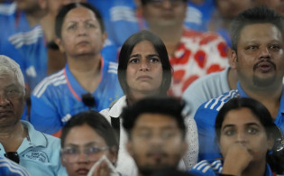 ভারতের ফাইনাল হারের দুঃখ ভুলতে একদিন ছুটি