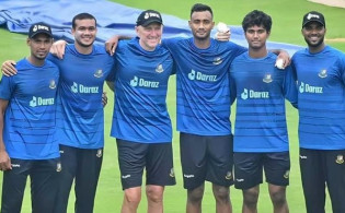 এইমাত্র পাওয়াঃ তাসকিনকে নতুন করে বড় দুঃসংবাদ দিলো বিসিবি, ইংল্যান্ড যাচ্ছেন এবাদত