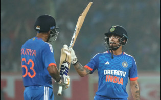 বিশ্বকাপ ফাইনালের পরে অস্ট্রেলিয়া-ভারতের মধ্যে প্রথম টি-টোয়েন্টি চরম উত্তেজনায় শেষ, জেনে নিন ফলাফল