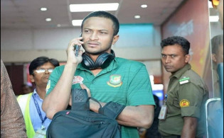 বিমানবন্দরে সাকিবকে কম্বল ধোলাই (ভিডিওসহ)! ভাইরাল ভিডিও এর সত্যটা জানুন