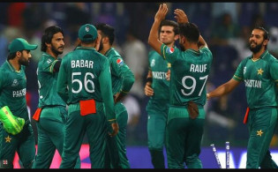 অজানা যে কারনে হঠাৎ ক্রিকেটকে বিদায় জানালেন পাক তারকা