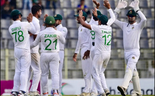 ২য় দিন শেষে অল আউটের পথে নিউজিল্যান্ড, দেখে নিন স্কোর